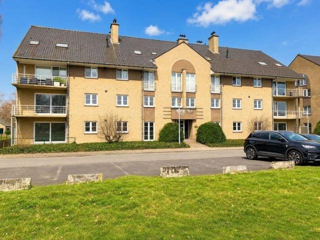 Instapklaar appartement met 2 slaapkamers en garagebox