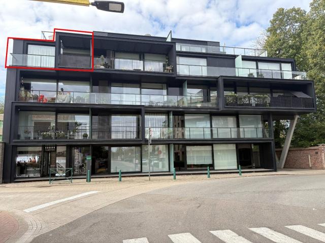 Instapklaar appartement met 2 slaapkamers, garage en 2 te.