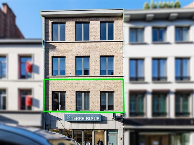INSTAPKLAAR APPARTEMENT MET 2 SLKS IN HET CENTRUM VAN SINT TRUIDEN