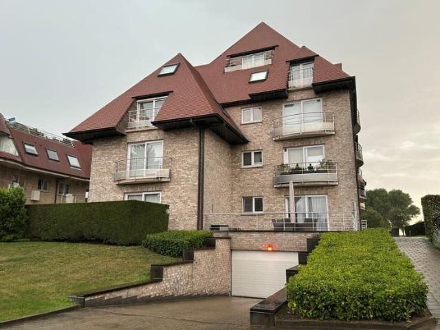 Instapklaar appartement met groot zonneterras nabij de ha.