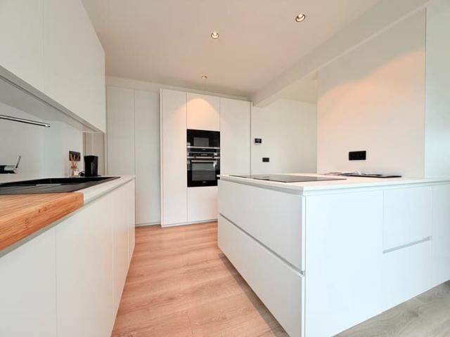Instapklaar appartement met drie slaapkamers 100m²