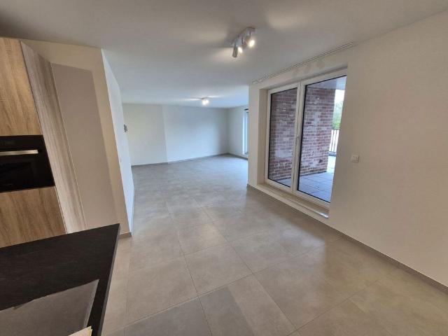 Instapklaar appartement met drie slaapkamers en ruim terras