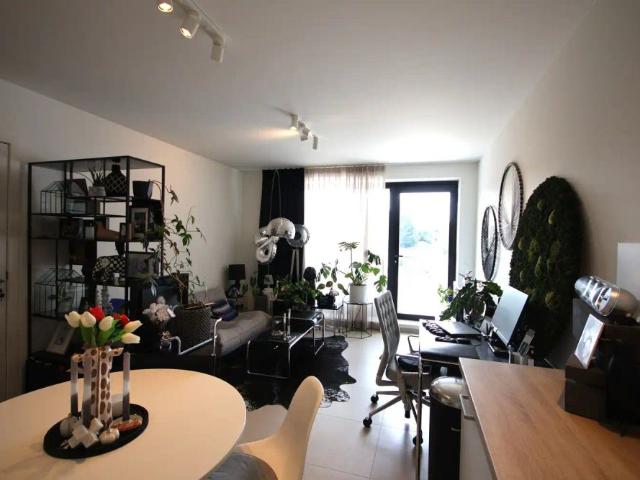 Instapklaar appartement met ruim terras in een moderne stijl