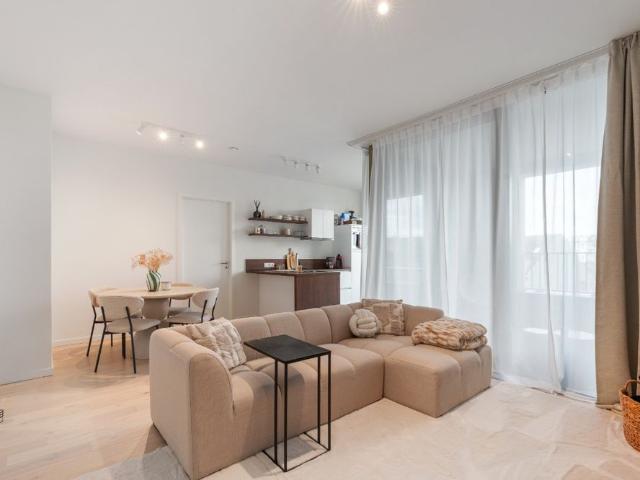 Instapklaar appartement met terras te huur in Deinze