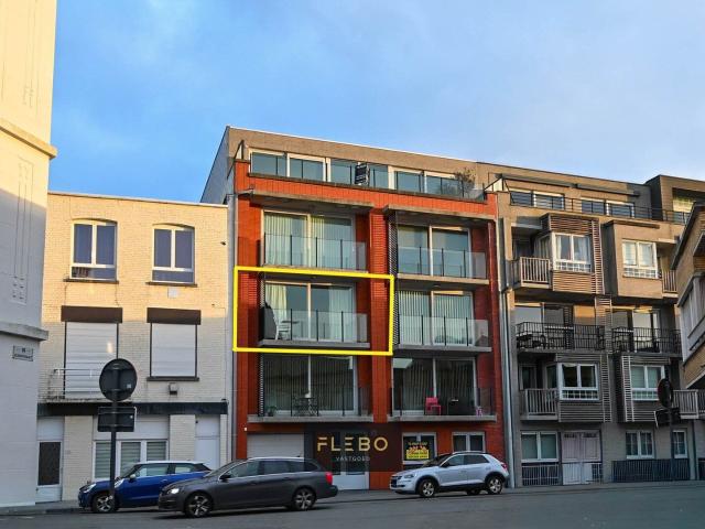 Instapklaar appartement met terras!