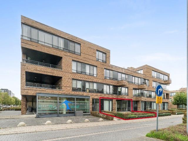 Instapklaar appartement met tuin op de zaat in Temse