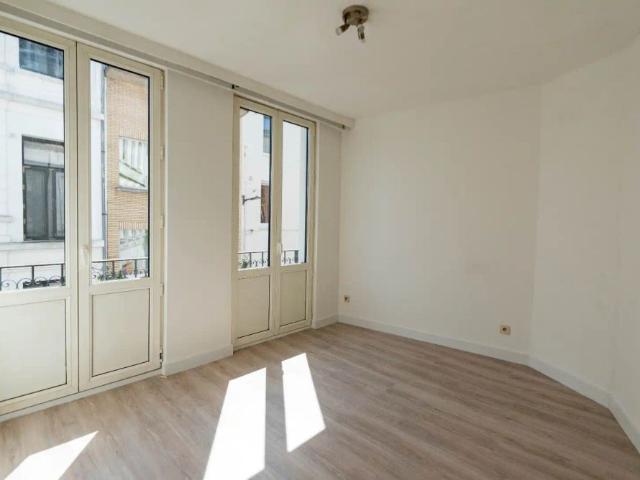 Instapklaar appartement met veel lichtinval en terras