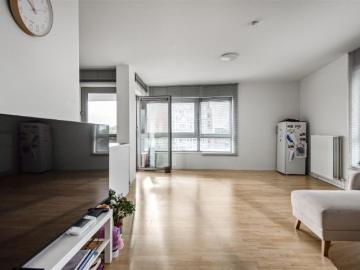 Instapklaar appartement op de 5eV met LIFT, 2 SLK, terras en ondergrondse autostaanplaats