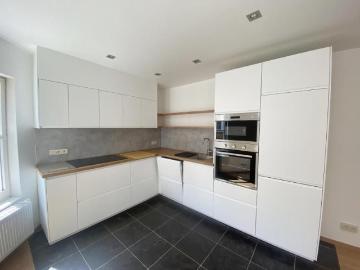 Instapklaar, centraal gelegen duplex woning
