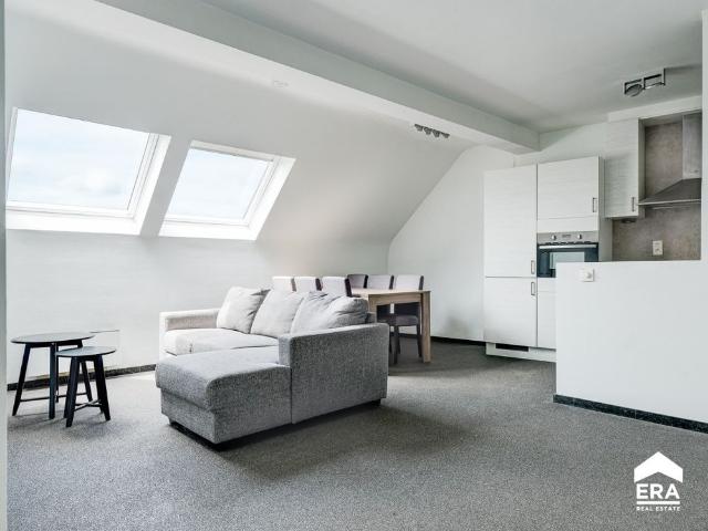 Instapklaar dakappartement in het centrum van Herk de Stad