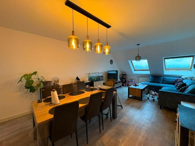 Instapklaar duplex 3 slpk appartement nabij centrum Hasselt