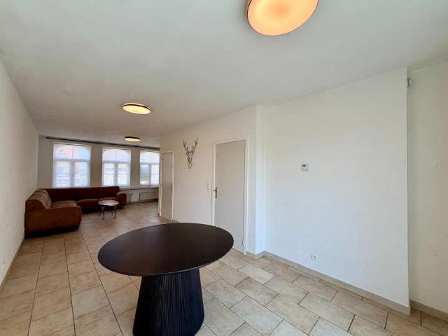 Instapklaar duplex appartement te Lo Reninge!