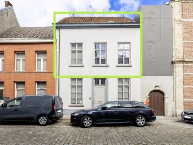 Instapklaar duplexappartement op toplocatie 2 slpks