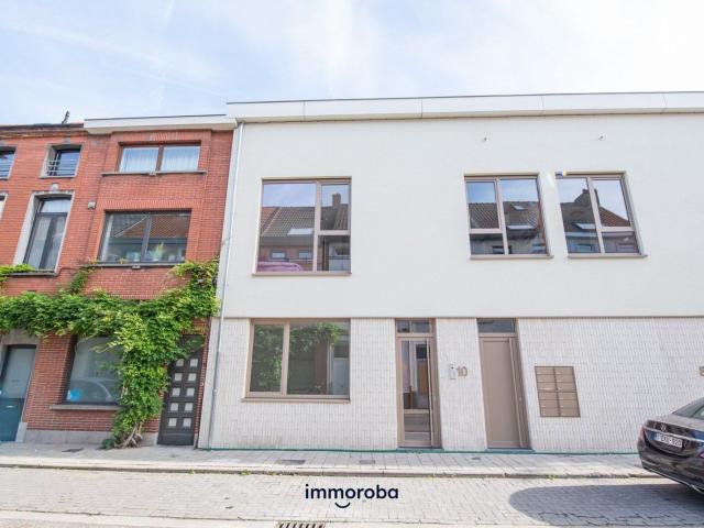 Instapklaar éénslaapkamerappartement met stadstuin