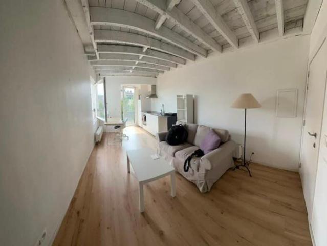 Instapklaar en gerenoveerd appartement met zonneterras