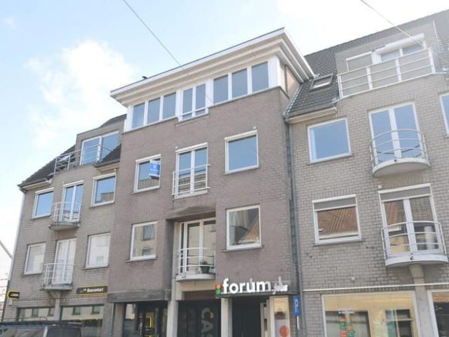 Instapklaar en lichtrijk appartement met 2 slaapkamers en g