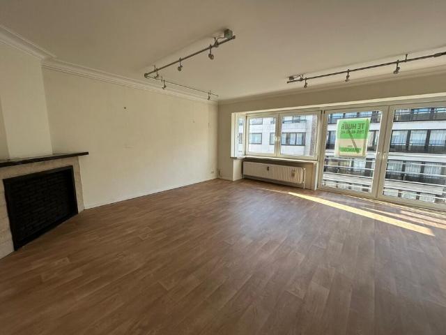 Instapklaar en ruim appartement met 2 slaapkamers te huur in centrum Oostende