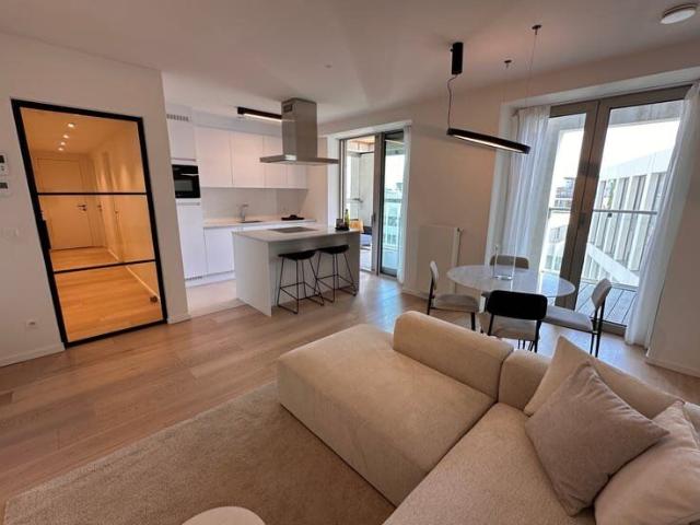 Instapklaar gemeubeld appartement op het Nieuw Zuid