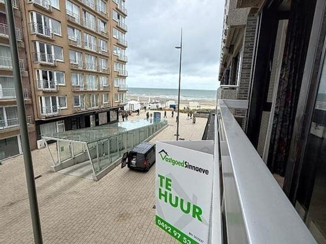 Instapklaar gemeubeld appartement op toplocatie met lateraa