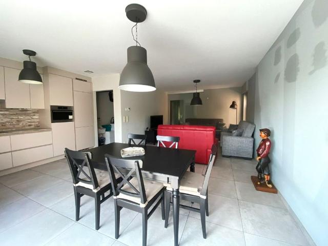 Instapklaar gelijkvloers 2 slpk. appartement in Wellen