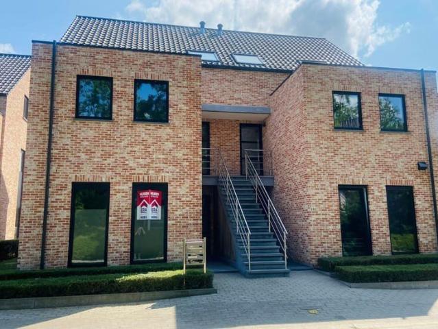 Instapklaar gelijkvloers 2 slpk. appartement in Wellen