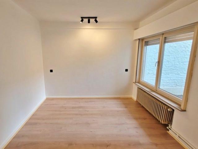 Instapklaar gelijkvloers appartement in hartje Kortrijk
