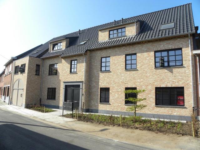 Instapklaar gelijkvloers appartement te Moerzeke Kastel