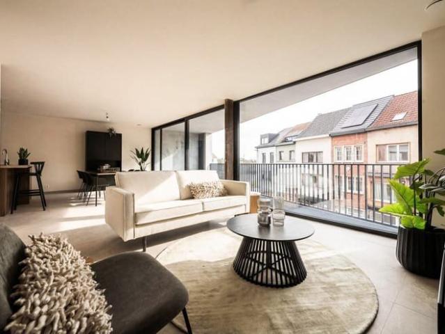 Instapklaar nieuwbouwappartement met 3 slaapkamers en ter.
