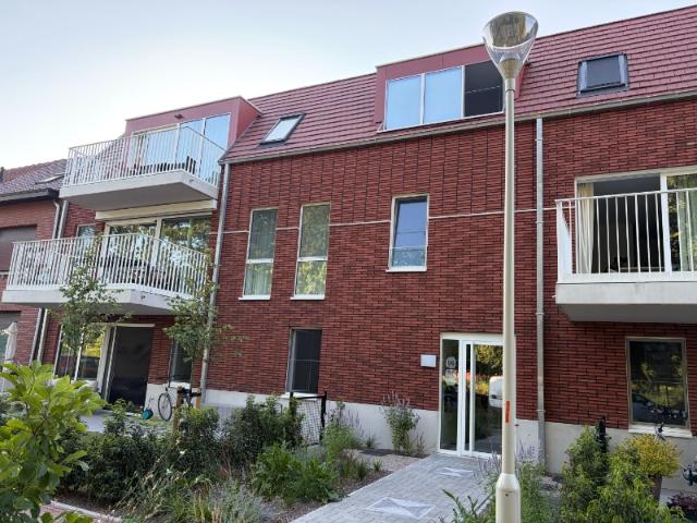 Instapklaar nieuwbouwappartement met 1 SLK, ruim terras & ondergrondse autostaanplaats