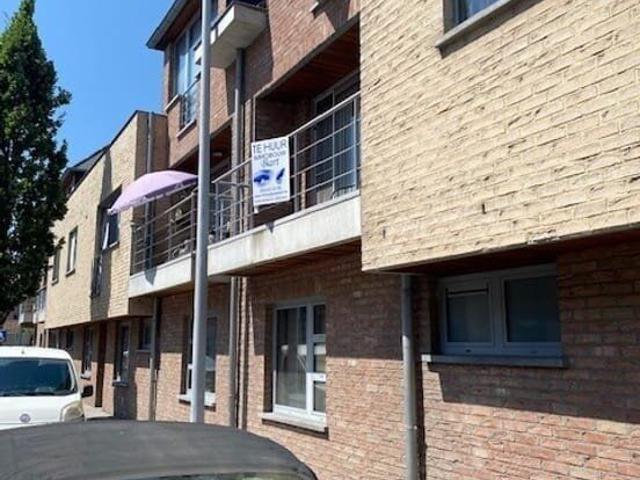 Instapklaar ruim appartement met 3 slaapkamers, gezellig.