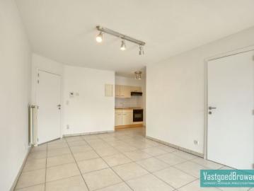 Instapklaar startersappartement te huur!