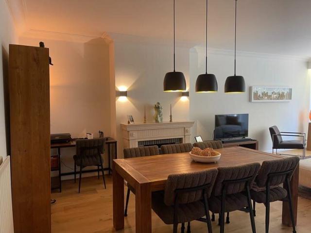INSTAPKLAAR & STIJLVOL: Prachtig gerenoveerd 2 slaapkamer.