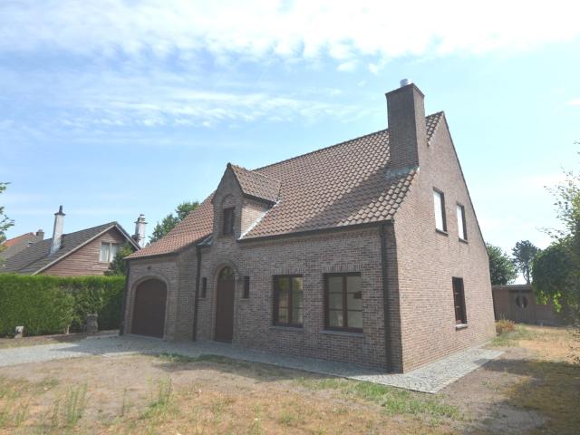 Instapklare vrijstaande woning met garage
