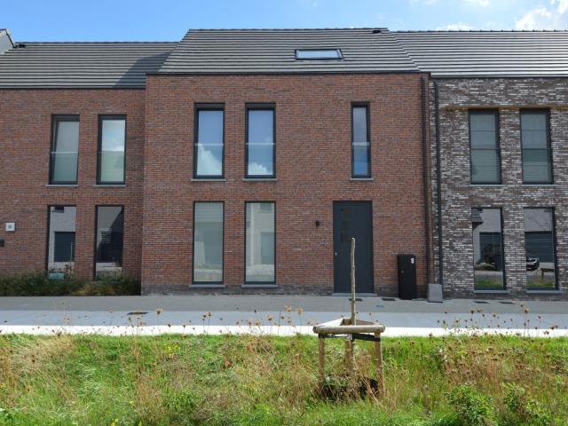 Instapklare woning met tuin, garage en 3 slaapkamers in Kuu