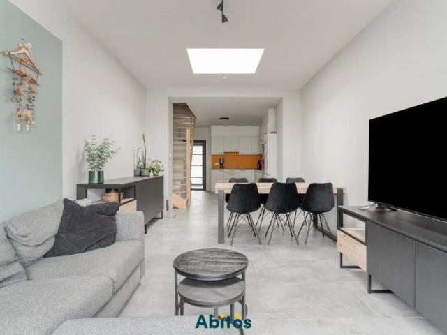 Instapklare woning met tuin op toplocatie in Mariakerke