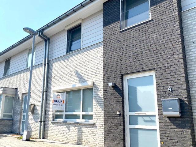 Instapklare woning met tuin te Stasegem te huur