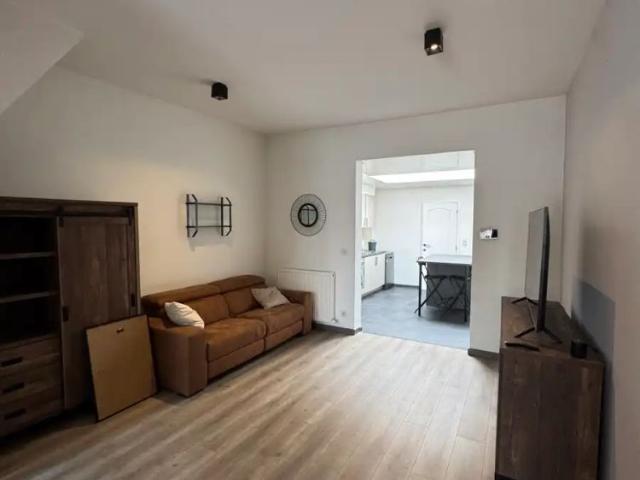 Instapklare woning met 2 slpk + ingerichte zolder
