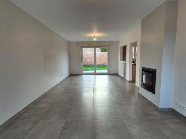 Instapklare woning met 3 slaapkamers, garage en tuin
