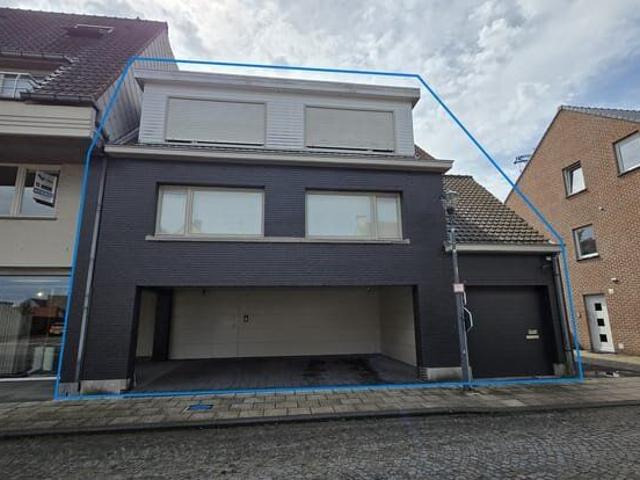 Instapklare woning met 3 slaapkamers, ruim terras en garage
