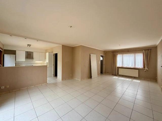 Instapklare woning met 3 slaapkamers, terras, tuin en garage te Brugge!