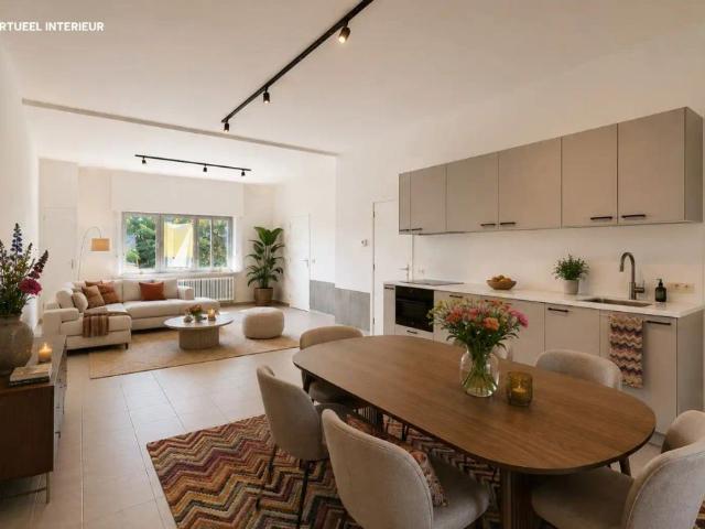 Instapklare woning met 3 slaapkamers, tuin en 2 privatieve parkeerplaatsen