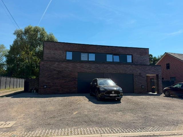 Instapklare woning met 3 slpk, garage en tuin in Lummen