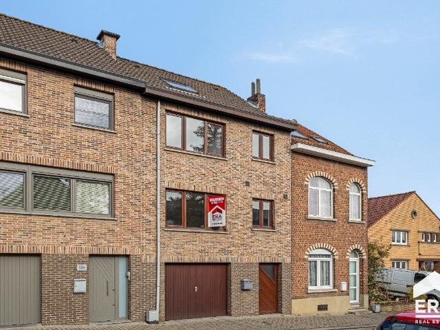 Instapklare woning met 4 slaapkamers en tuin!