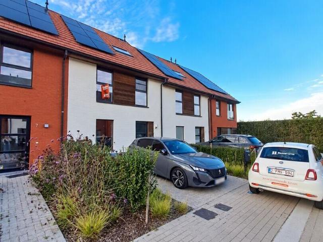 Instapklare en energiezuinige woning met 3 grote slaapkamers