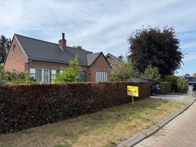 Instapklare gelijkvloerse woning in Noorderwijk– rust, ruimt