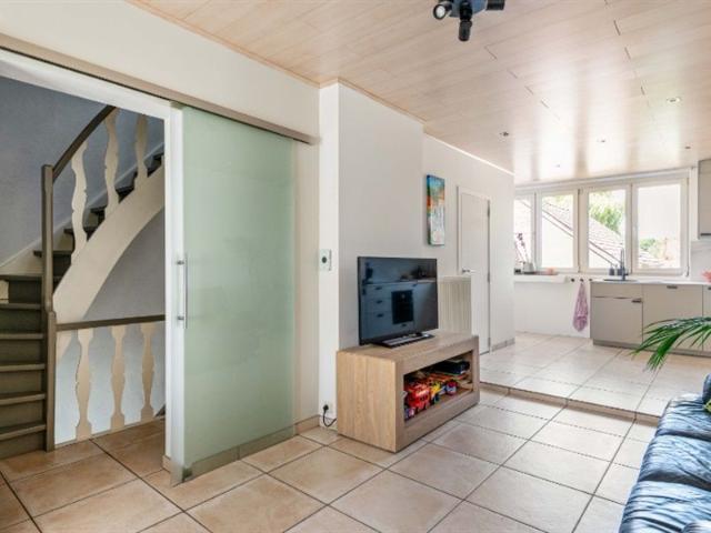 Instapklare gezinswoning met 2 SLK, garage en ruime tuin