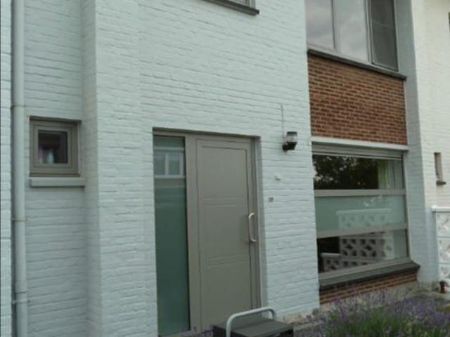 Instapklare gezinswoning met 3 slaapkamers, garage en tuin