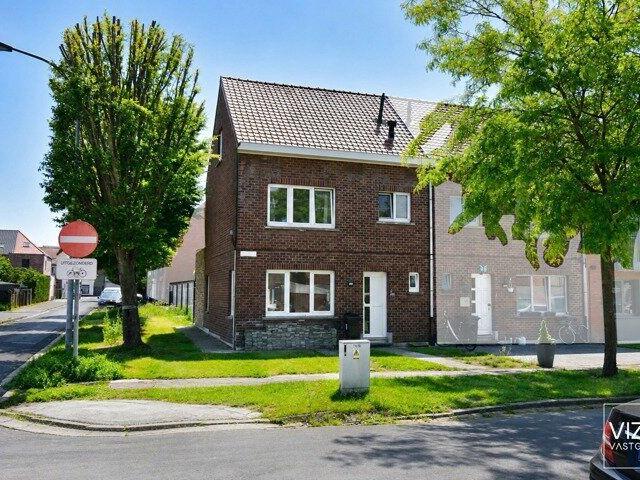 Instapklare gezinswoning met 4 slaapkamers en tuin