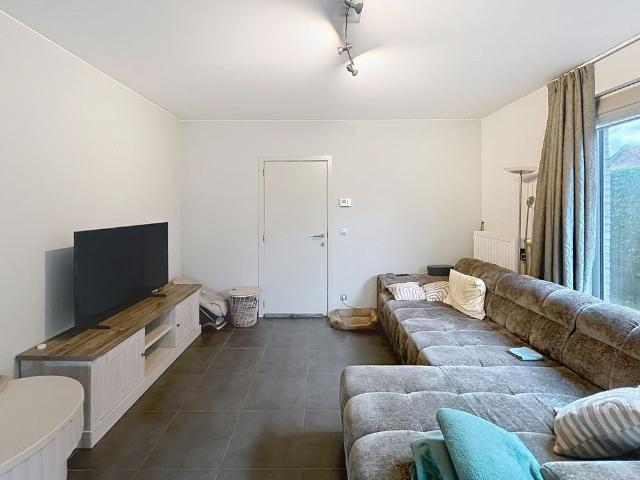 Instapklare halfopen woning met tuin