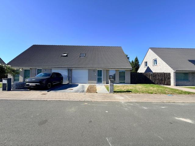 Instapklare HOB in rustige woonwijk te Moorslede!